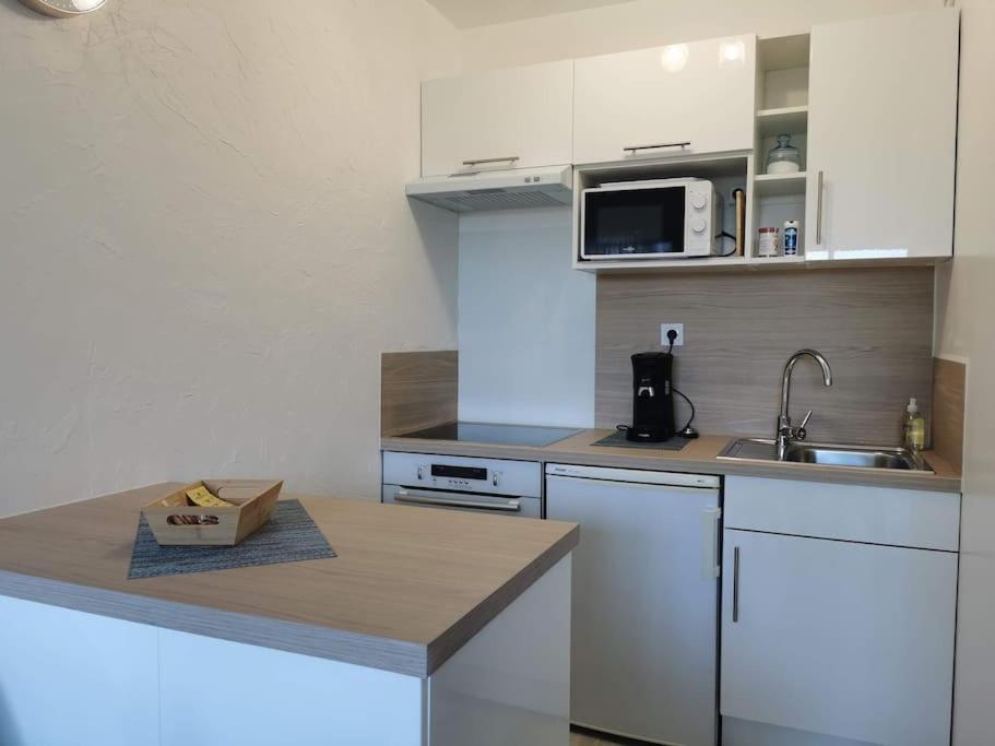 Appartement Acces Direct A La Plage Bernieres-sur-Mer Ngoại thất bức ảnh