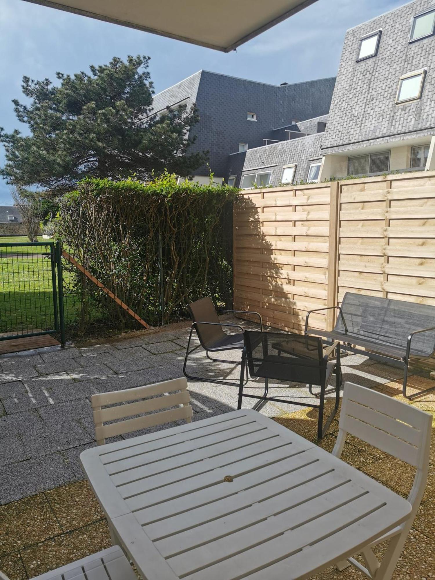 Appartement Acces Direct A La Plage Bernieres-sur-Mer Ngoại thất bức ảnh